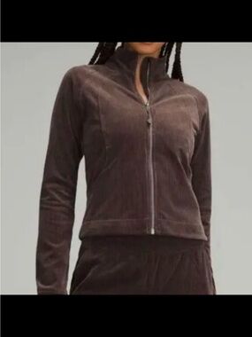 Lululemon Scuba Track Jacket Velvet Cord brown size 2